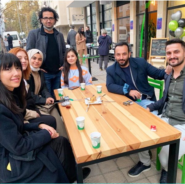 Doç. Fatih Kurtçu ve Hacettepe’li Akademisyenler Küratör Doç. Fatih Kurtçu ve Hacettepe'li akademisyenler